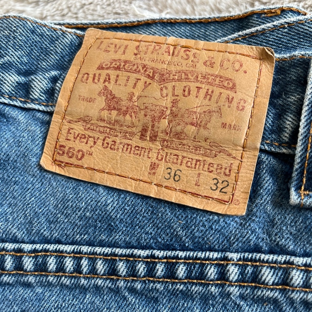 Levi's Blue Men’s 36x32 USA Made Classic 560 Relaxed Fit Jeans Vintage 04/2001 - Picture 2 of 15
